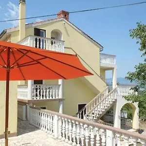 Hilltop Apartman