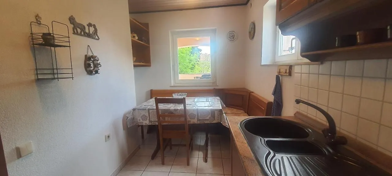 Apartments Ivanka G Malinska 0*,