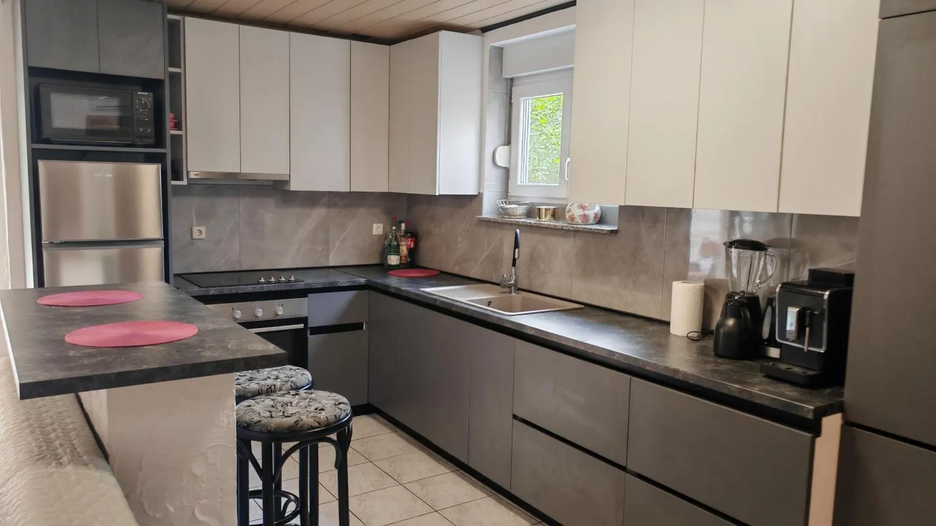 Apartments Ivanka G Malinska 0*,  Croatia